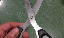 磨剪刀的正确方法视频